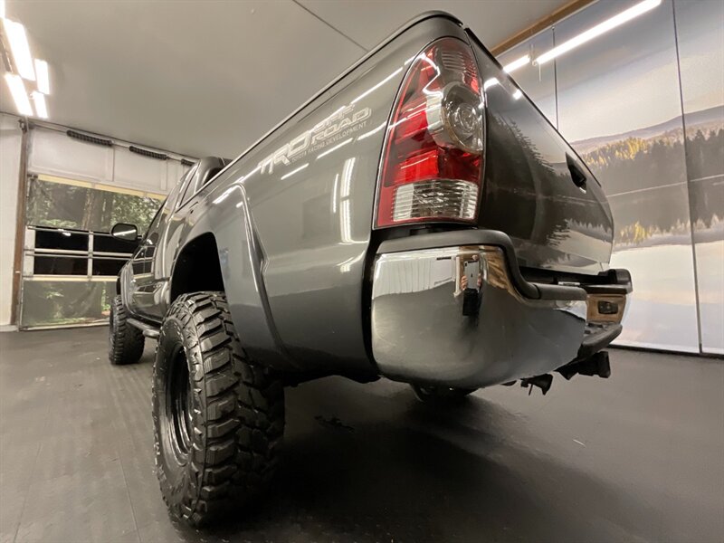 2013 Toyota Tacoma V6 TRD OFF RD / 4X4 / 6-SPEED / LIFTED LIFTED  ICON SUSPENSION LIFT - Photo 12 - Gladstone, OR 97027