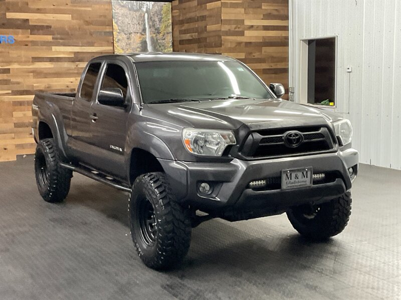 2013 Toyota Tacoma V6 TRD OFF RD / 4X4 / 6-SPEED / LIFTED LIFTED  ICON SUSPENSION LIFT - Photo 2 - Gladstone, OR 97027