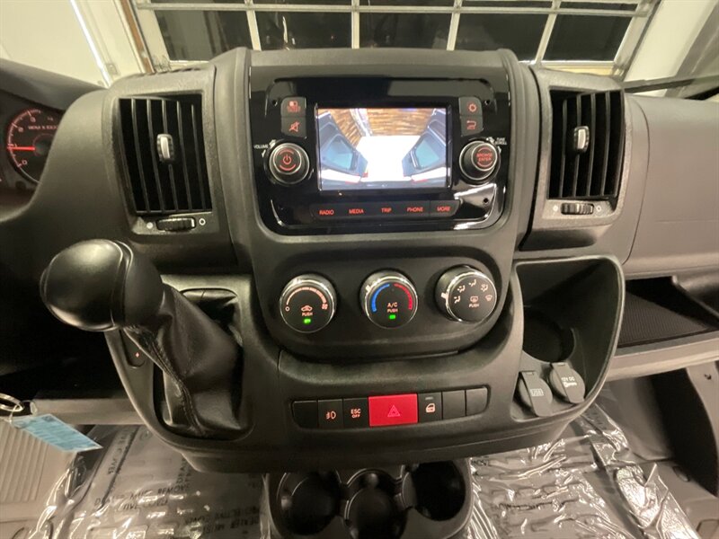 2021 RAM ProMaster Cargo Van 3500 159 WB / HIGHROOF / CREW / 10K MILE  / 1-OWNER LOCAL / Backup Camera / FOLDING REAR SEAT / CLEAN !! - Photo 20 - Gladstone, OR 97027