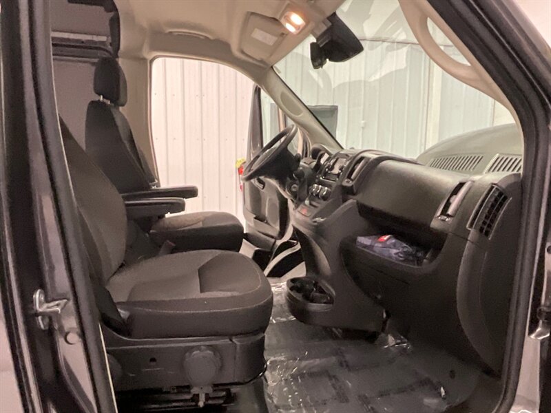 2021 RAM ProMaster Cargo Van 3500 159 WB / HIGHROOF / CREW / 10K MILE  / 1-OWNER LOCAL / Backup Camera / FOLDING REAR SEAT / CLEAN !! - Photo 18 - Gladstone, OR 97027