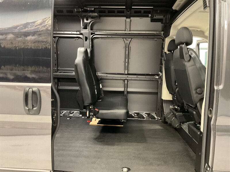 2021 RAM ProMaster Cargo Van 3500 159 WB / HIGHROOF / CREW / 10K MILE  / 1-OWNER LOCAL / Backup Camera / FOLDING REAR SEAT / CLEAN !! - Photo 14 - Gladstone, OR 97027