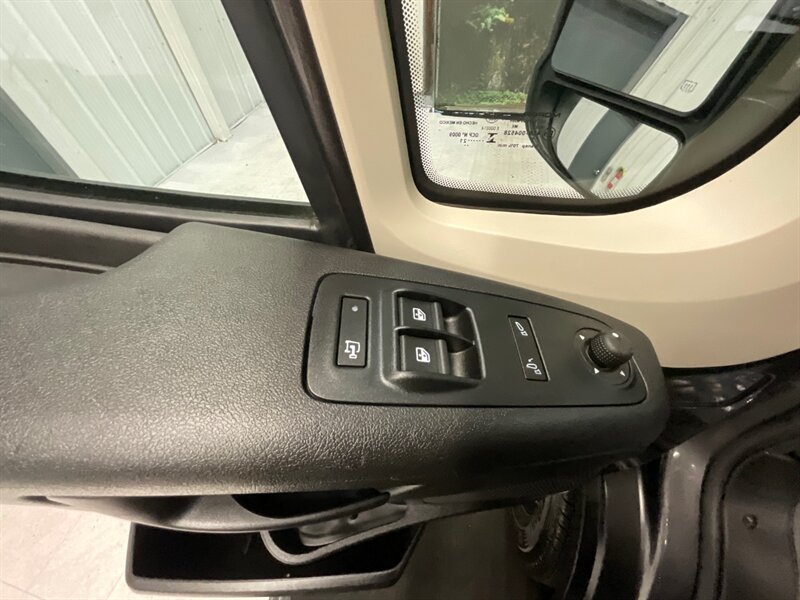 2021 RAM ProMaster Cargo Van 3500 159 WB / HIGHROOF / CREW / 10K MILE  / 1-OWNER LOCAL / Backup Camera / FOLDING REAR SEAT / CLEAN !! - Photo 39 - Gladstone, OR 97027