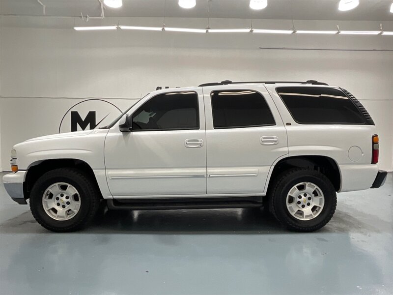 2004 Chevrolet Tahoe LT Sport Utility 4X4 / 5.3L V8  / Sunroof / 3RD ROW SEAT / SHARP & CLEAN !! - Photo 3 - Gladstone, OR 97027