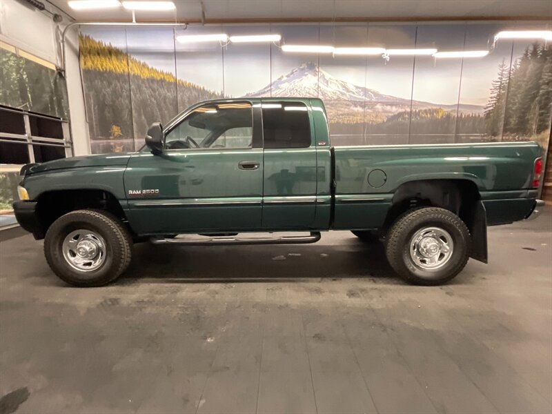 1999 Dodge Ram 2500 SLT 4X4 / 5.9L CUMMINS DIESEL / RUST FREE  Automatic / NEW TIRES / 122,000 MILES - Photo 3 - Gladstone, OR 97027