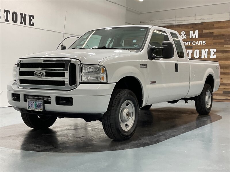 2006 Ford F-250 Super Duty 4X4 / 6.0L DIESEL / 6-SPEED MANUAL  / LOCAL TRUCK ZERO RUST - Photo 49 - Gladstone, OR 97027