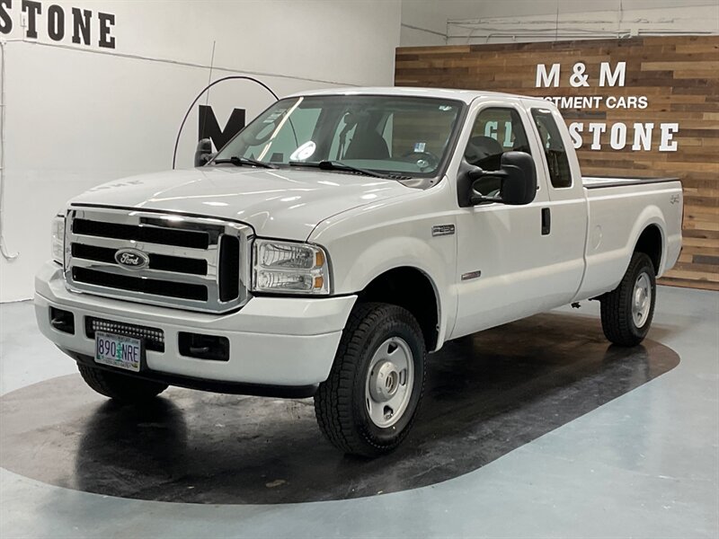 2006 Ford F-250 Super Duty 4X4 / 6.0L DIESEL / 6-SPEED MANUAL  / LOCAL TRUCK ZERO RUST - Photo 1 - Gladstone, OR 97027