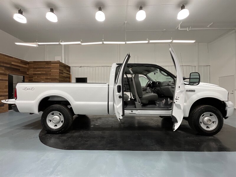 2006 Ford F-250 Super Duty 4X4 / 6.0L DIESEL / 6-SPEED MANUAL  / LOCAL TRUCK ZERO RUST - Photo 5 - Gladstone, OR 97027