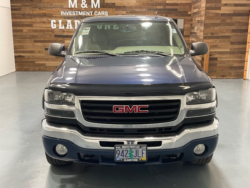 2007 GMC Sierra 2500HD Classic SLT Crew Cab 4X4 /6.6L DURAMAX DIESEL / LBZ MOTOR  / Leather Heated Seats / 99K MILES - Photo 5 - Gladstone, OR 97027