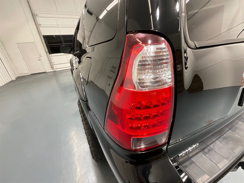 2007 Toyota 4Runner SR5 4X4 V8 /3RD ROW SEAT / LIFTED w. TRD WHEELS / NEW WHEELS & TIRES / Leather Seats / TIMING BELT SERVICE ALREADY DONE - Photo 29 - Gladstone, OR 97027