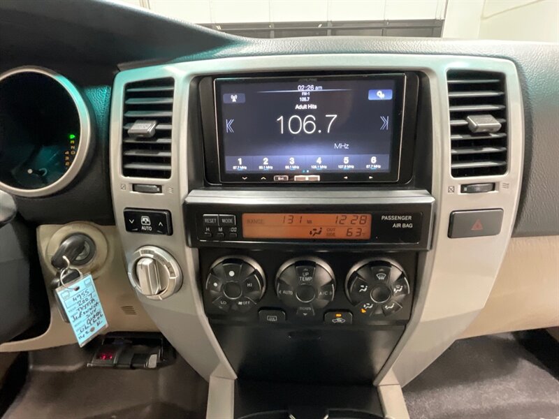 2007 Toyota 4Runner SR5 4X4 V8 /3RD ROW SEAT / LIFTED w. TRD WHEELS / NEW WHEELS & TIRES / Leather Seats / TIMING BELT SERVICE ALREADY DONE - Photo 16 - Gladstone, OR 97027