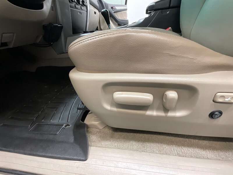 2007 Toyota 4Runner SR5 4X4 V8 /3RD ROW SEAT / LIFTED w. TRD WHEELS / NEW WHEELS & TIRES / Leather Seats / TIMING BELT SERVICE ALREADY DONE - Photo 34 - Gladstone, OR 97027