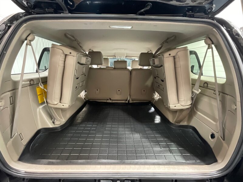 2007 Toyota 4Runner SR5 4X4 V8 /3RD ROW SEAT / LIFTED w. TRD WHEELS / NEW WHEELS & TIRES / Leather Seats / TIMING BELT SERVICE ALREADY DONE - Photo 11 - Gladstone, OR 97027