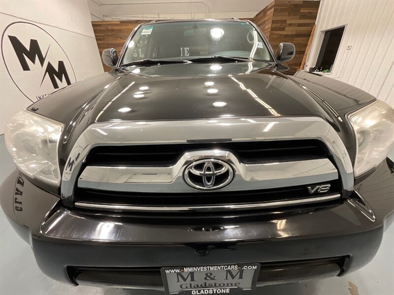 2007 Toyota 4Runner SR5 4X4 V8 /3RD ROW SEAT / LIFTED w. TRD WHEELS / NEW WHEELS & TIRES / Leather Seats / TIMING BELT SERVICE ALREADY DONE - Photo 30 - Gladstone, OR 97027