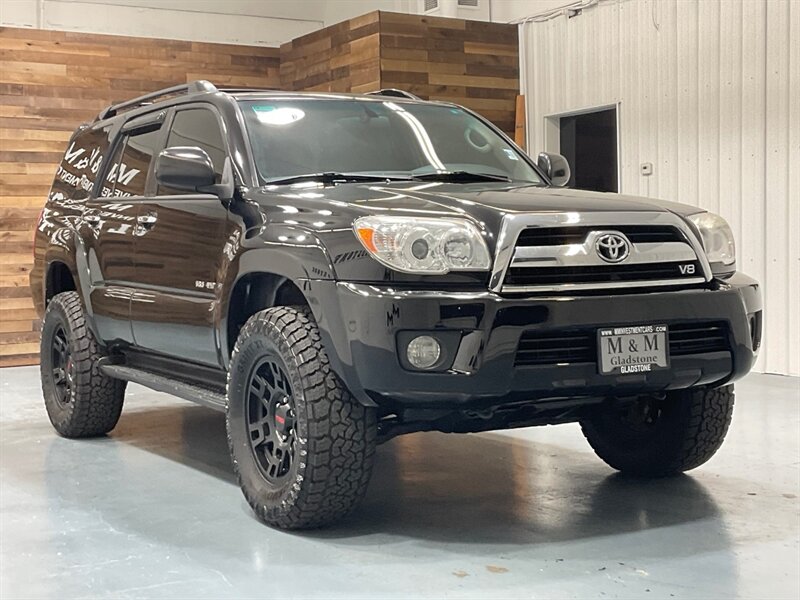 2007 Toyota 4Runner SR5 4X4 V8 /3RD ROW SEAT / LIFTED w. TRD WHEELS / NEW WHEELS & TIRES / Leather Seats / TIMING BELT SERVICE ALREADY DONE - Photo 2 - Gladstone, OR 97027