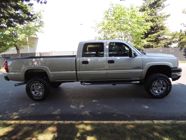 2006 Chevrolet Silverado 2500 LT/ 4X4 /Crew Cab/6.6L DURAMAX DIESEL/LIFTED   - Photo 4 - Portland, OR 97217