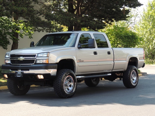 2006 Chevrolet Silverado 2500 LT/ 4X4 /Crew Cab/6.6L DURAMAX DIESEL/LIFTED   - Photo 48 - Portland, OR 97217