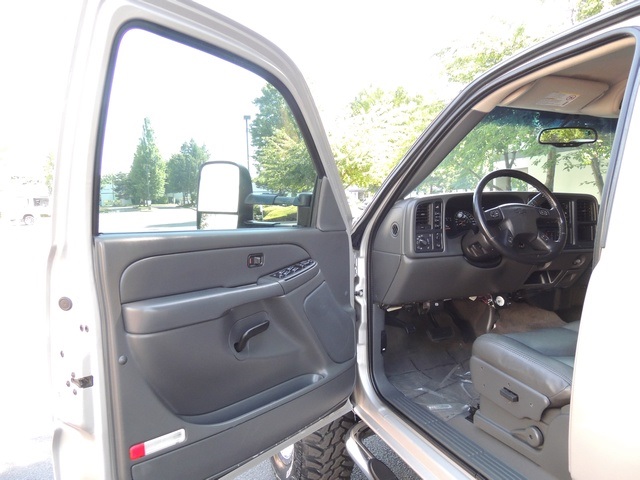 2006 Chevrolet Silverado 2500 LT/ 4X4 /Crew Cab/6.6L DURAMAX DIESEL/LIFTED   - Photo 21 - Portland, OR 97217