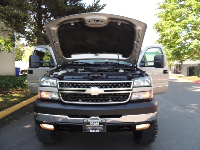 2006 Chevrolet Silverado 2500 LT/ 4X4 /Crew Cab/6.6L DURAMAX DIESEL/LIFTED   - Photo 19 - Portland, OR 97217