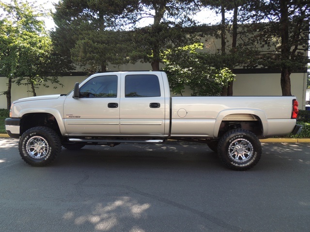 2006 Chevrolet Silverado 2500 LT/ 4X4 /Crew Cab/6.6L DURAMAX DIESEL/LIFTED   - Photo 3 - Portland, OR 97217