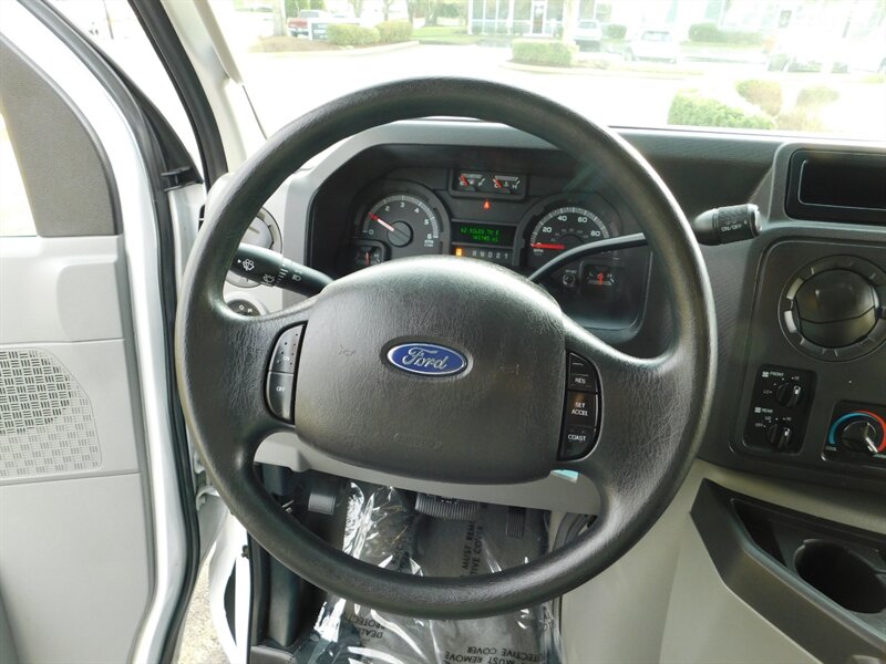 2011 Ford E-Series Van E350 12 Passenger Extended Van / Excel Cond   - Photo 35 - Portland, OR 97217