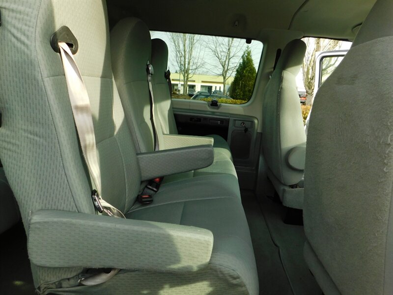 2011 Ford E-Series Van E350 12 Passenger Extended Van / Excel Cond   - Photo 18 - Portland, OR 97217