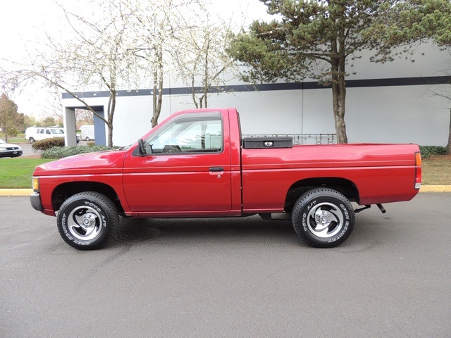 1993 Nissan Truck Regular Cab / 4-cyl / 5-Speed Manual / New Tires   - Photo 3 - Portland, OR 97217