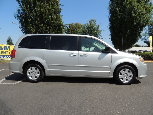 2011 Dodge Grand Caravan MiniVan / FLEX Fuel / 1-OWNER/ Excellent Condition   - Photo 4 - Portland, OR 97217