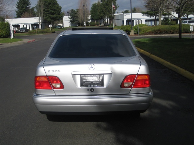 1997 Mercedes-Benz E320   - Photo 4 - Portland, OR 97217