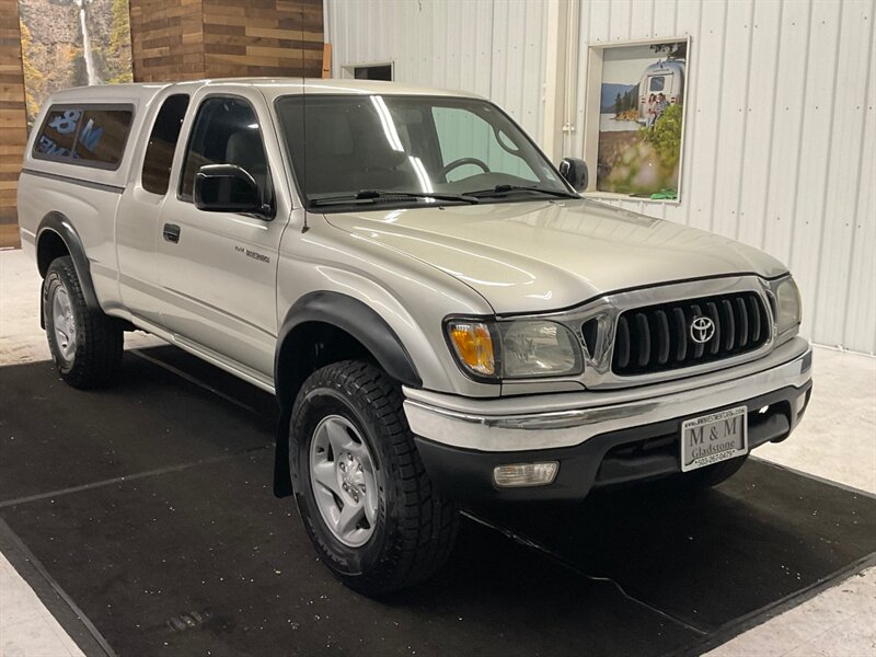 2003 Toyota Tacoma V6 SR5 4X4 / 3.4L V6 / RUST FREE / NEW TIRES  / REAR DIFF LOCKS / TIMING BELT DONE !! - Photo 2 - Gladstone, OR 97027