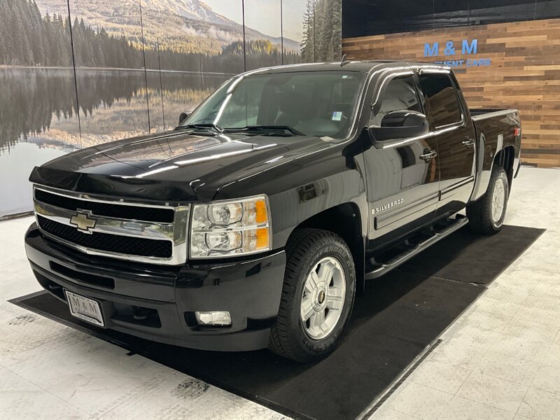 2009 Chevrolet Silverado 1500 LTZ Crew Cab 4X4 / V8 / Z71 / Leather /71K MILES  / RUST FREE / Excel Cond - Photo 1 - Gladstone, OR 97027