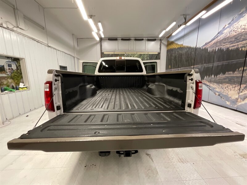 2012 Ford F-350 King Ranch Crew Cab 4X4 / 6.7L DIESEL / LIFTED  / LOCAL TRUCK / RUST FREE / Leather w. Heated & Cooled Seats / LIFTED w. 35 " MUD TIRES / SHARP & CLEAN !! - Photo 22 - Gladstone, OR 97027