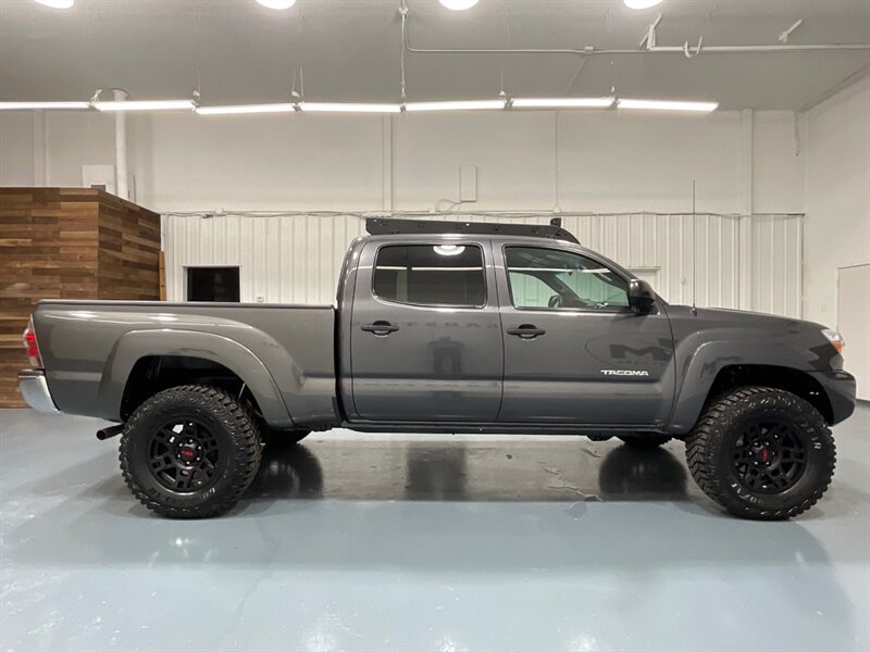 2015 Toyota Tacoma V6 SR5 4x4 / Double Cab / 1-Owner /NEW LIFT TIRES / TRD WHEELS / Rack / LOCAL RUST FREE - Photo 3 - Gladstone, OR 97027