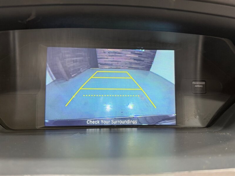 2016 Honda Odyssey SE Minivan 8-Passenger / NEW TIRES / ZERO RUST / DVD Player - Photo 20 - Gladstone, OR 97027