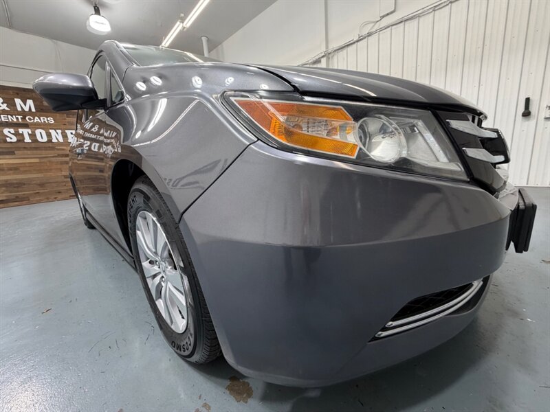 2016 Honda Odyssey SE Minivan 8-Passenger / NEW TIRES / ZERO RUST / DVD Player - Photo 54 - Gladstone, OR 97027