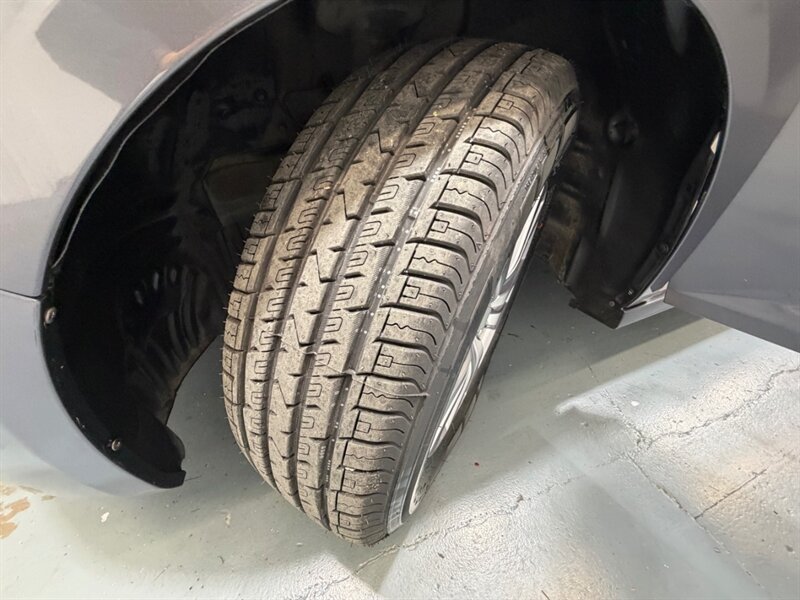 2016 Honda Odyssey SE Minivan 8-Passenger / NEW TIRES / ZERO RUST / DVD Player - Photo 24 - Gladstone, OR 97027