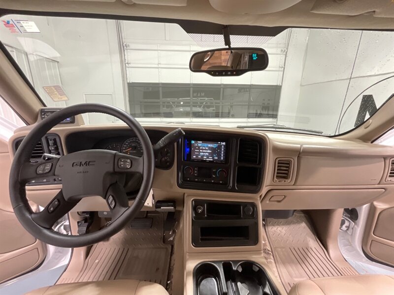 2007 GMC Sierra 2500 SLT Classic Crew Cab 4X4 / 6.6L DIESEL / LBZ MOTOR  / LIFTED w. BRAND NEW WHEELS & TIRES/ Leather Heated Seats / ZERO RUST / ONLY 96K MILES - Photo 38 - Gladstone, OR 97027