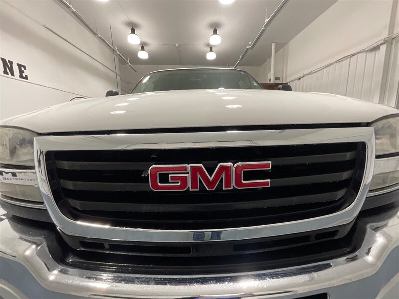 2007 GMC Sierra 2500 SLT Classic Crew Cab 4X4 / 6.6L DIESEL / LBZ MOTOR  / LIFTED w. BRAND NEW WHEELS & TIRES/ Leather Heated Seats / ZERO RUST / ONLY 96K MILES - Photo 30 - Gladstone, OR 97027