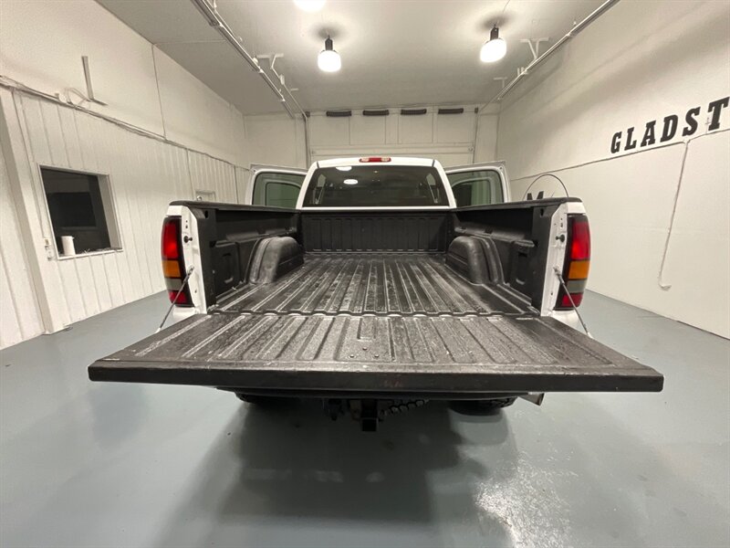 2007 GMC Sierra 2500 SLT Classic Crew Cab 4X4 / 6.6L DIESEL / LBZ MOTOR  / LIFTED w. BRAND NEW WHEELS & TIRES/ Leather Heated Seats / ZERO RUST / ONLY 96K MILES - Photo 44 - Gladstone, OR 97027