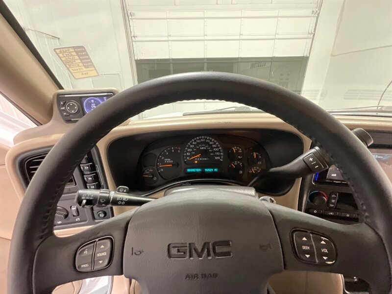 2007 GMC Sierra 2500 SLT Classic Crew Cab 4X4 / 6.6L DIESEL / LBZ MOTOR  / LIFTED w. BRAND NEW WHEELS & TIRES/ Leather Heated Seats / ZERO RUST / ONLY 96K MILES - Photo 41 - Gladstone, OR 97027