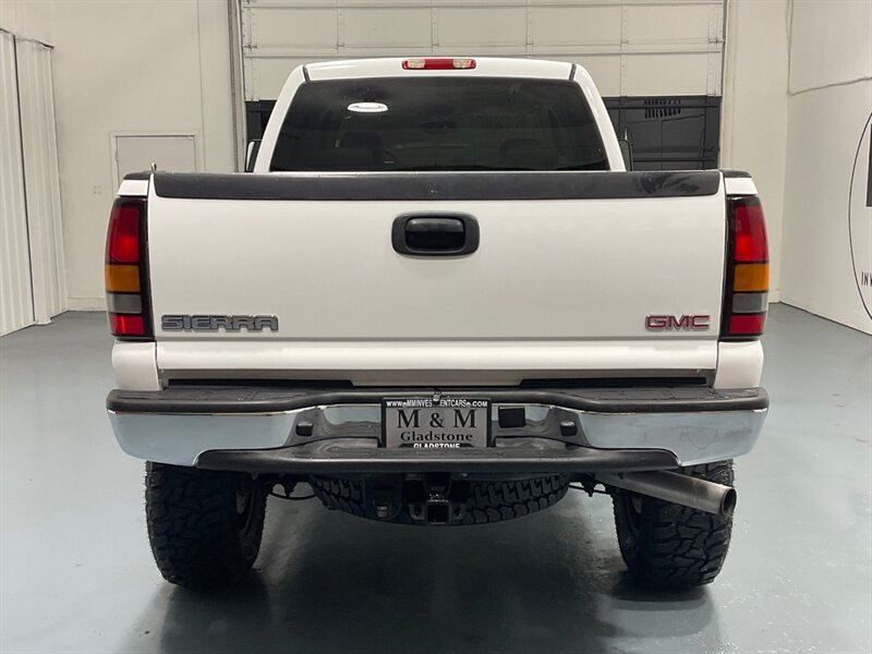 2007 GMC Sierra 2500 SLT Classic Crew Cab 4X4 / 6.6L DIESEL / LBZ MOTOR  / LIFTED w. BRAND NEW WHEELS & TIRES/ Leather Heated Seats / ZERO RUST / ONLY 96K MILES - Photo 6 - Gladstone, OR 97027