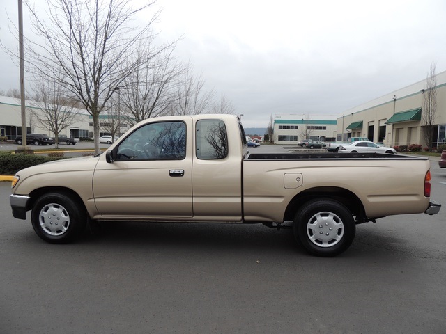 1997 Toyota Tacoma Xtra Cab / 2WD / 4Cyl / 5-Speed Manual   - Photo 3 - Portland, OR 97217