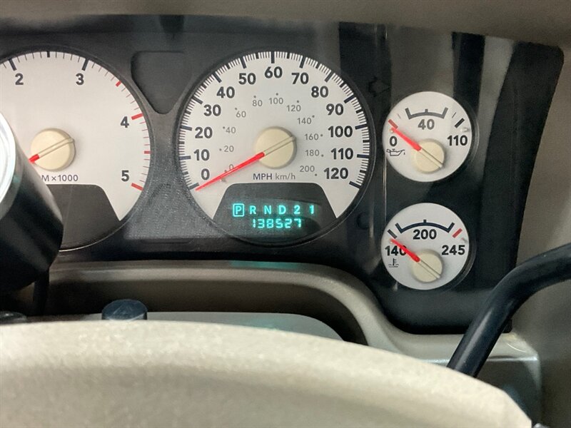 2006 Dodge Ram 2500 SLT Regular Cab 4X4 / 5.9L DIESEL/NEW WHEELS TIRES / LONG BED / ZERO RUST / LIFTED w. WITH BRAND NEW WHEELS & TIRES - Photo 46 - Gladstone, OR 97027