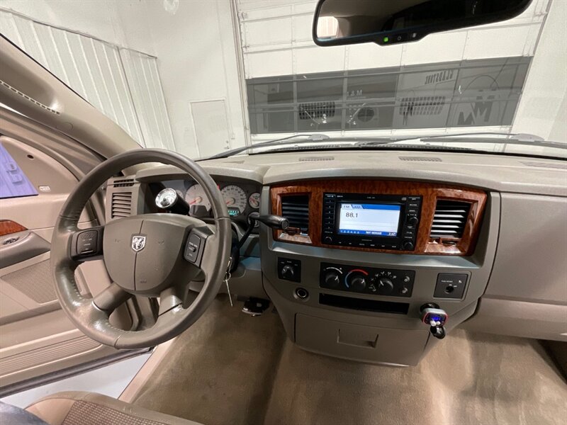 2006 Dodge Ram 2500 SLT Regular Cab 4X4 / 5.9L DIESEL/NEW WHEELS TIRES / LONG BED / ZERO RUST / LIFTED w. WITH BRAND NEW WHEELS & TIRES - Photo 14 - Gladstone, OR 97027