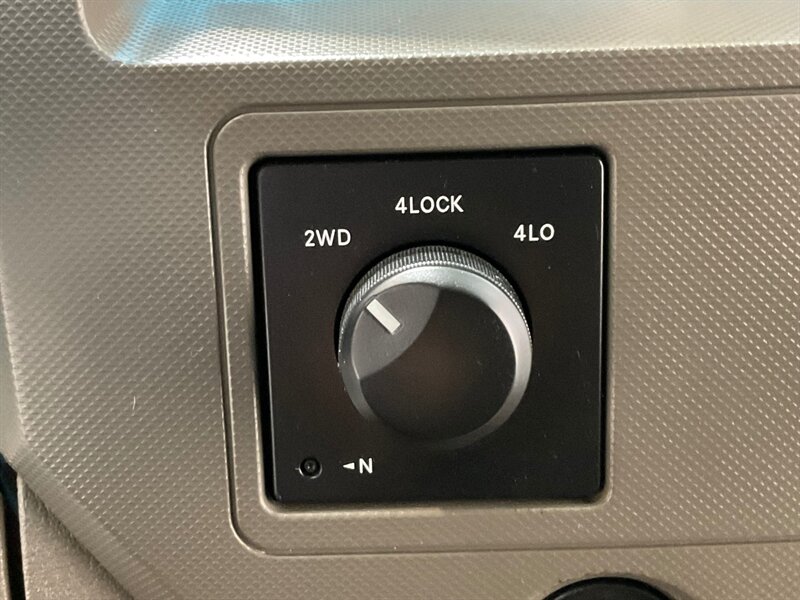 2006 Dodge Ram 2500 SLT Regular Cab 4X4 / 5.9L DIESEL/NEW WHEELS TIRES / LONG BED / ZERO RUST / LIFTED w. WITH BRAND NEW WHEELS & TIRES - Photo 16 - Gladstone, OR 97027