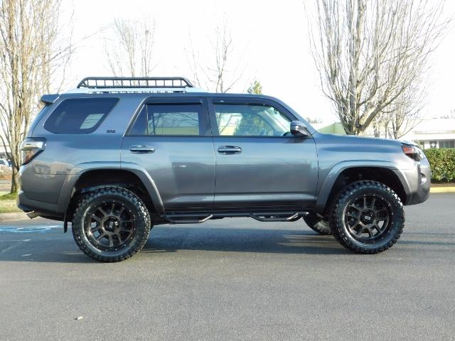 2016 Toyota 4Runner SR5 / 4X4 / Nav / Backup/ LIFTED LIFTED / Execl Co