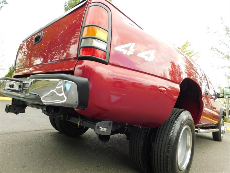 2006 Chevrolet Silverado 3500 LT Crew Cab 4X4 6.6L Duramax DUALLY 1-Owner leathe   - Photo 12 - Portland, OR 97217