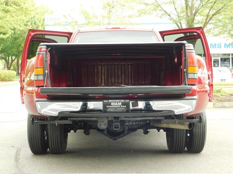 2006 Chevrolet Silverado 3500 LT Crew Cab 4X4 6.6L Duramax DUALLY 1-Owner leathe   - Photo 21 - Portland, OR 97217