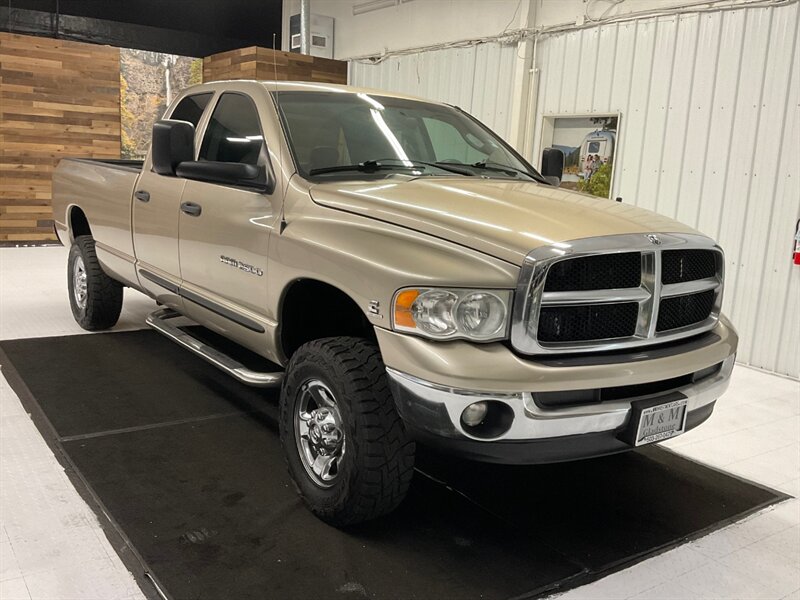 2004 Dodge Ram 2500 SLT 4X4 / 5.9L CUMMINS DIESEL / 5-SPEED MANUAL  / LONG BED / Leather / RUST FREE / ONY 126,000 MILES - Photo 2 - Gladstone, OR 97027