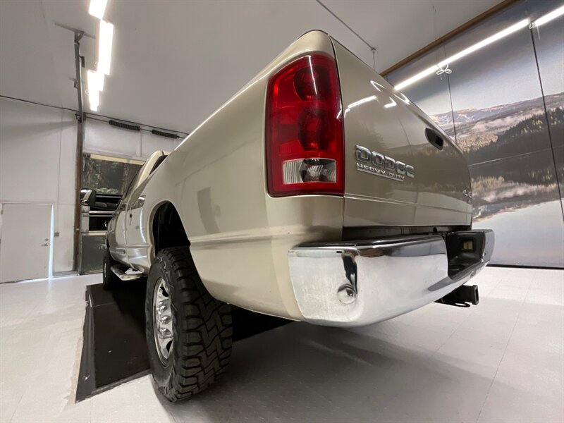 2004 Dodge Ram 2500 SLT 4X4 / 5.9L CUMMINS DIESEL / 5-SPEED MANUAL  / LONG BED / Leather / RUST FREE / ONY 126,000 MILES - Photo 11 - Gladstone, OR 97027