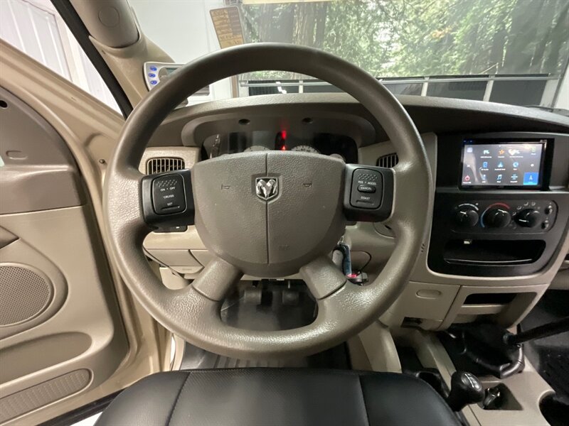 2004 Dodge Ram 2500 SLT 4X4 / 5.9L CUMMINS DIESEL / 5-SPEED MANUAL  / LONG BED / Leather / RUST FREE / ONY 126,000 MILES - Photo 36 - Gladstone, OR 97027